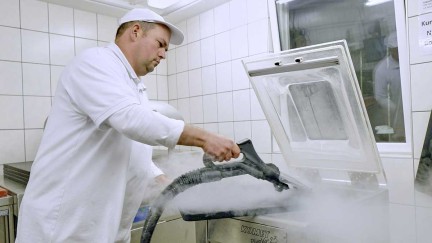 Trockendampf gegen Keime - Das Dampfsaugsystem von Beam gewährleistet dies mit bis zu 180 Grad Celsius heißen Dampf. Trockendampf gegen Keime - Das Dampfsaugsystem von Beam gewährleistet dies mit bis zu 180 Grad Celsius heißen Dampf.