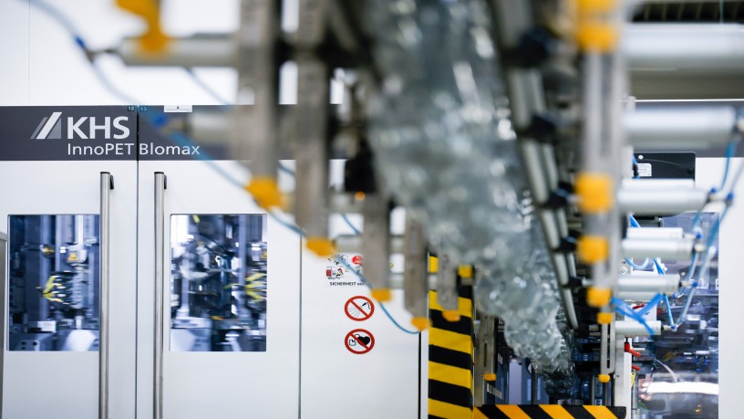 Die InnoPET Blomax Serie V mit energieeffizientem Doppelgassen-Heizkonzept.