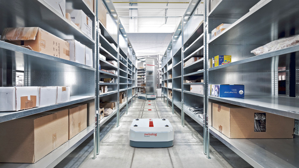 Use without safety fences: Autonomous mobile vehicles are at the heart of modern warehousing and consignment solutions.