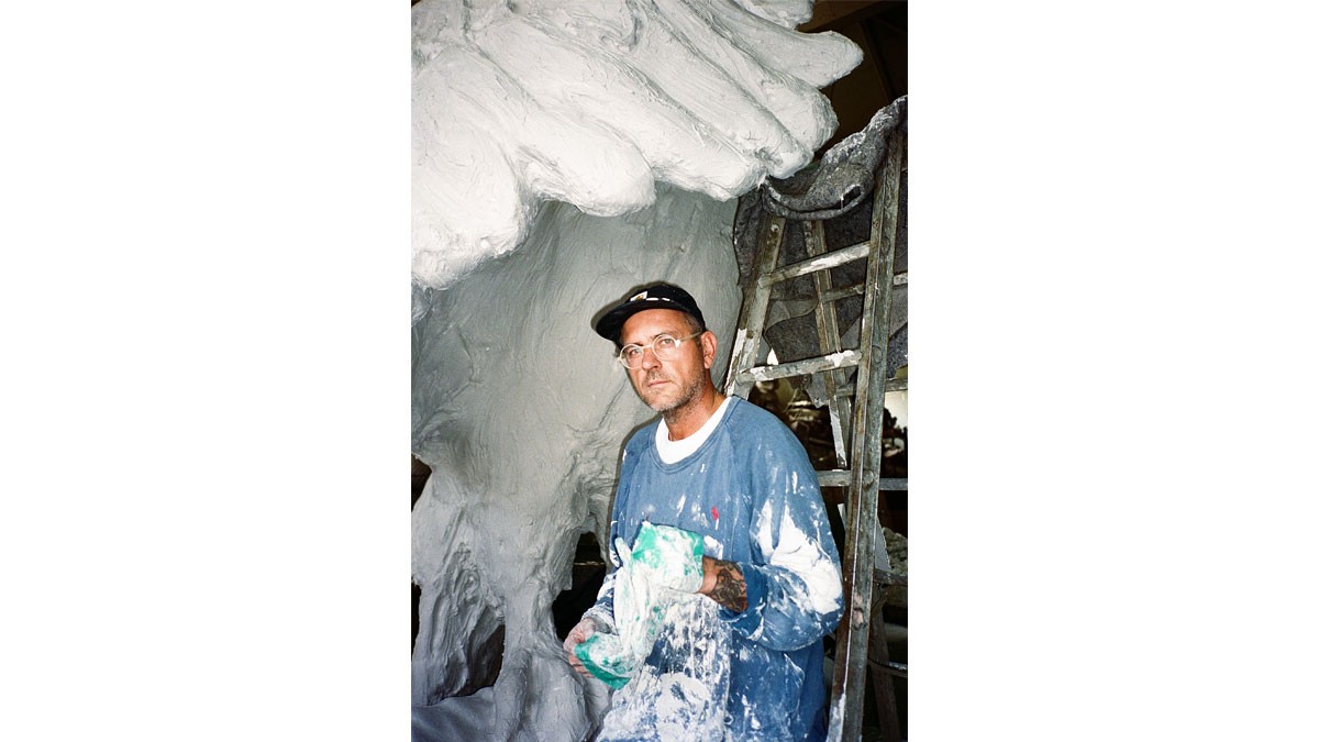 Der Künstler Stefan Strumbel in seinem Atelier