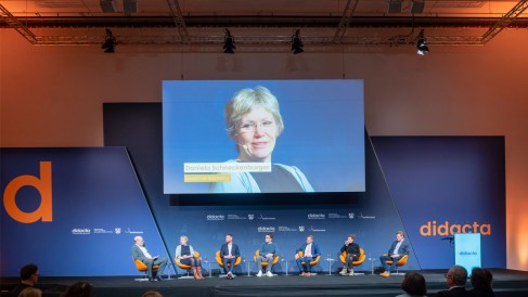 didacta_24_bildungspolPodiumsdiskussion4_(©-Koelnmesse-GmbH_Bernd-Lauter_120x675