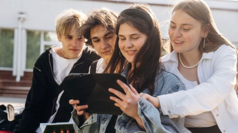 FirstSpirit_1763048976570did_26_Visualisierung_Motto_Bild3_1200x675