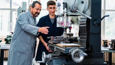 FirstSpirit_1764158716767did_26_Berufliche_Bildung_1200x675