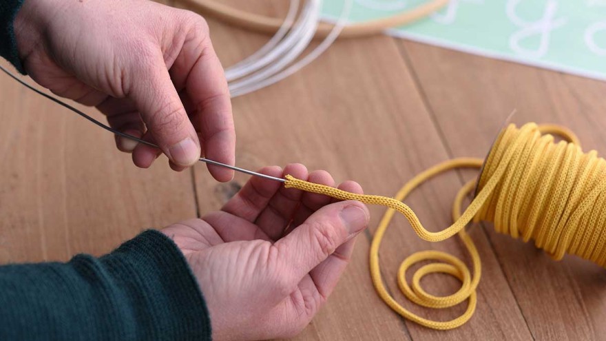Jutta Nowak: Knitted paper tube 4 Jutta Nowak: Knitted paper tube 4