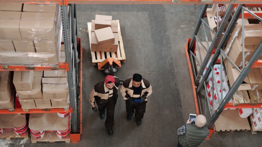 Logistik hinter Click and Collect von Tiger Lily auf Pexels Logistik hinter Click and Collect von Tiger Lily auf Pexels