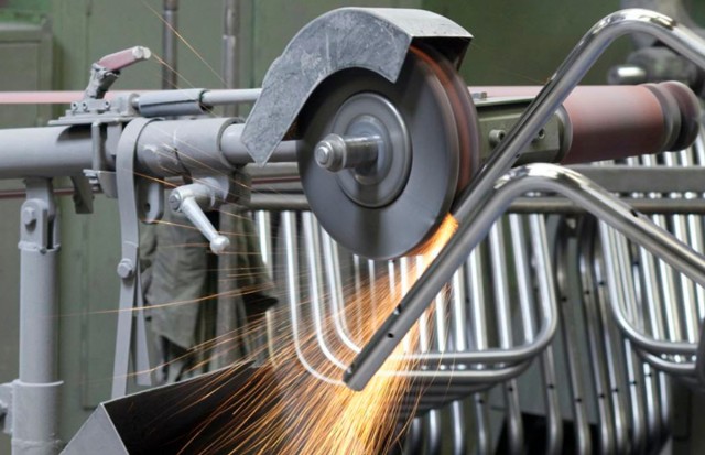 thonet-tubular-steel-chair-production Tubular-steel production at Thonet