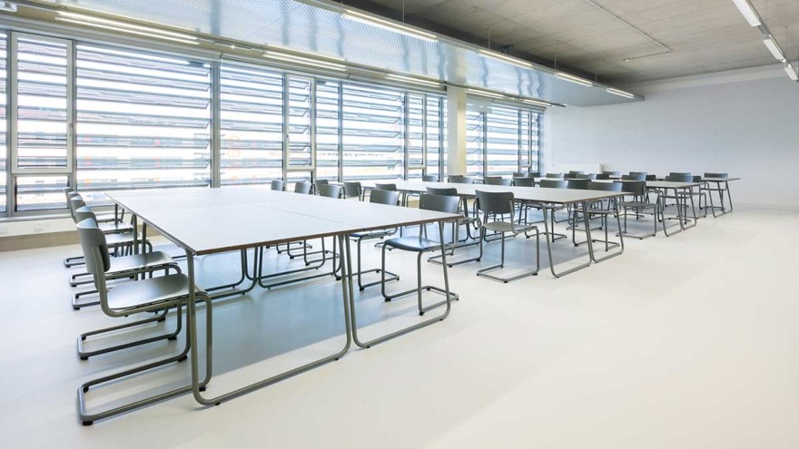PBSA table Thonet, Hochschule Düsseldorf PBSA table Thonet, Hochschule Düsseldorf