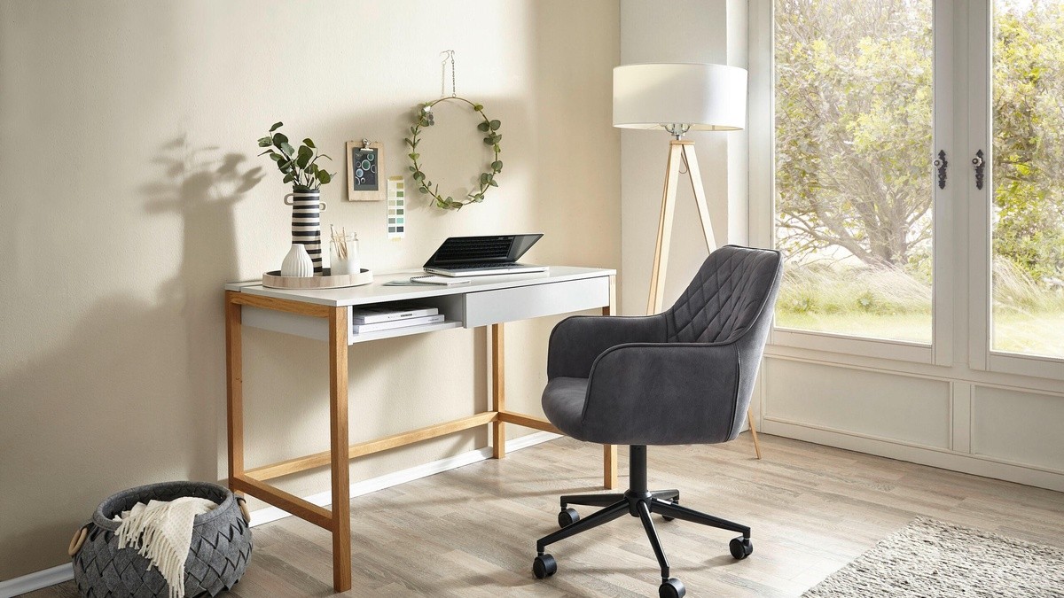 Vielseitig einsetzbar: Schlanke Homeoffice-Lösungen, die sich auch in kleinen Räumen stilvoll integrieren lässt. Credit: XXL Lutz