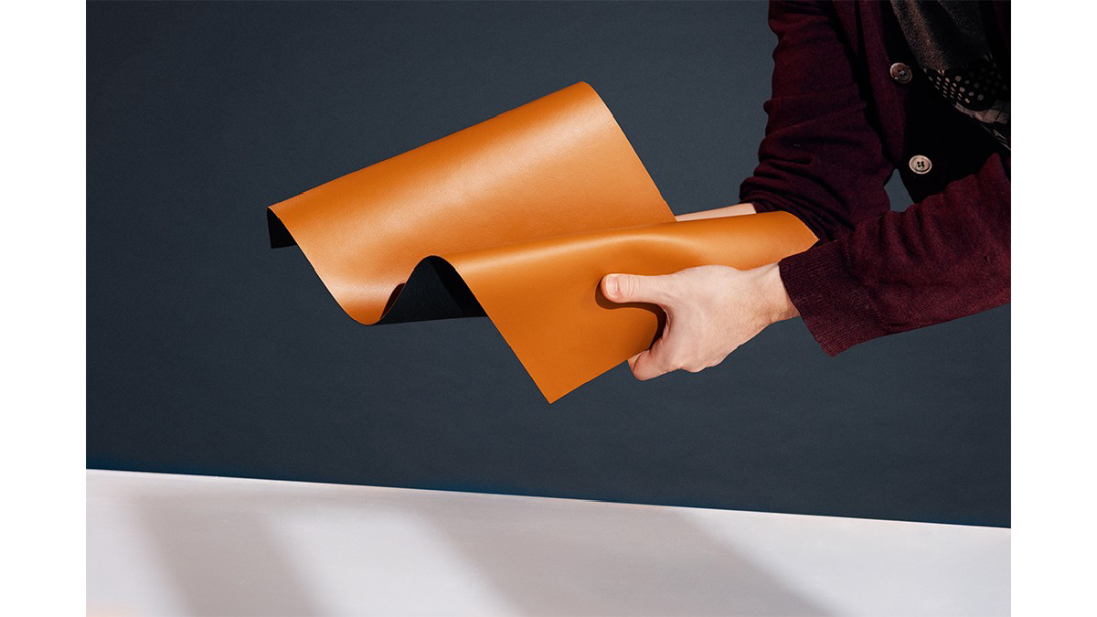 Leap – imitation leather made from apple leftovers