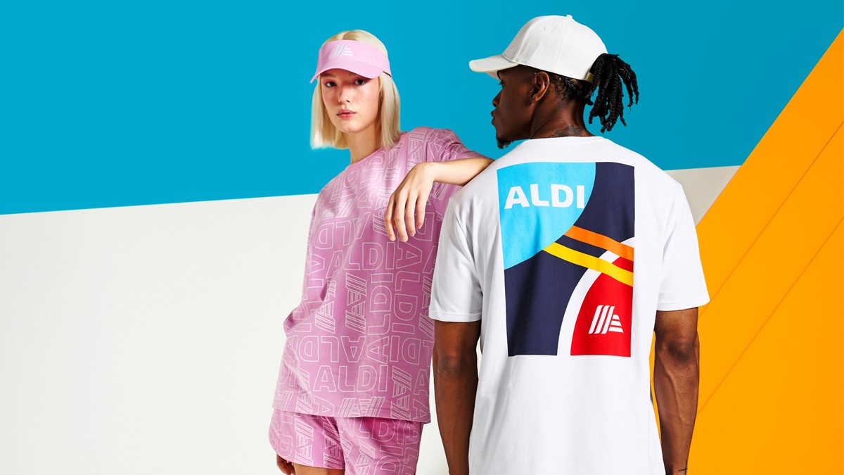 2 models with Aldi Tshirts