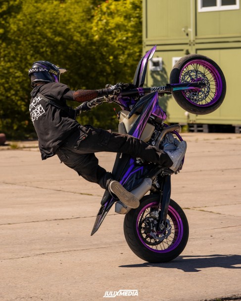 dca4dd4f-b8ca-4fc4-b2ae-99fdf25b3670