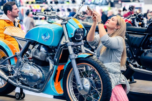 intermot_25_010_010