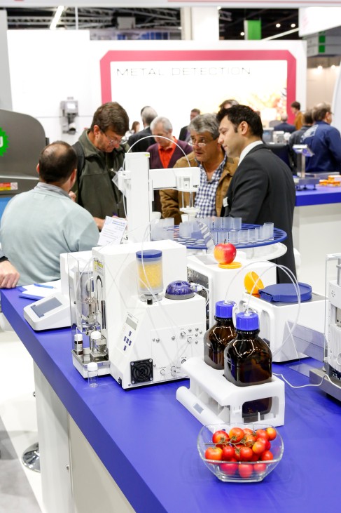 operating_equipment_wall_2