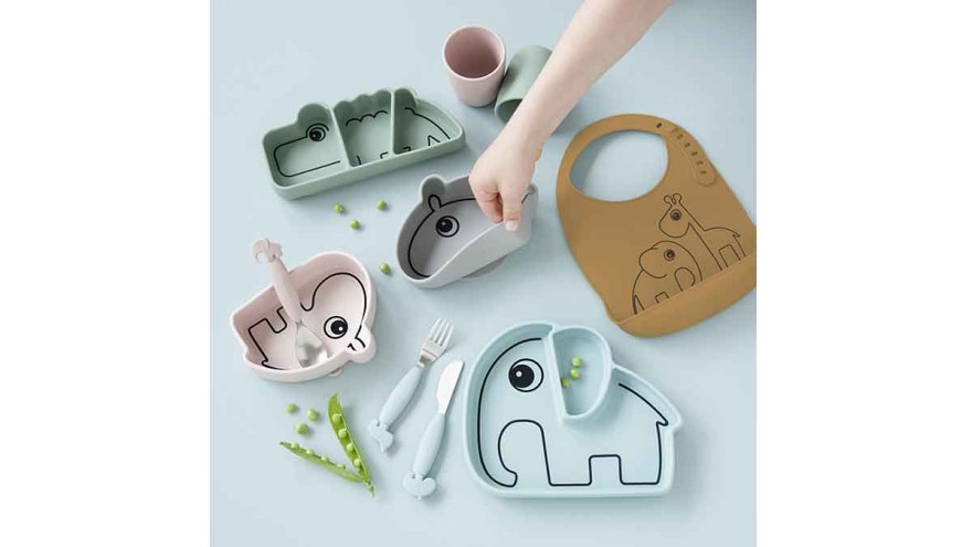 DONE BY DEER – Stick & Stay Tableware - © Done by Deer
