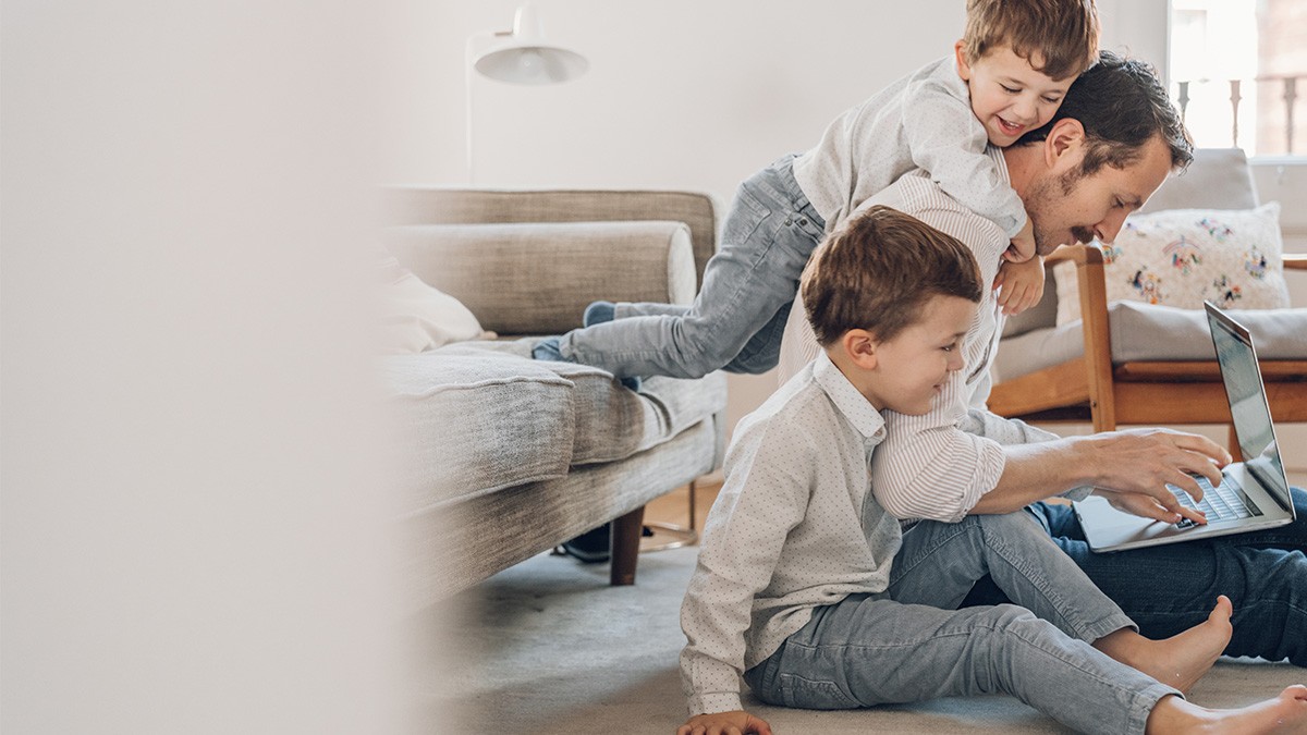 The unique target group parents: Father works from home and is there for the children