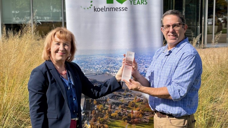 Mette Petersen übergibt Staffelstab an Darrin Stern