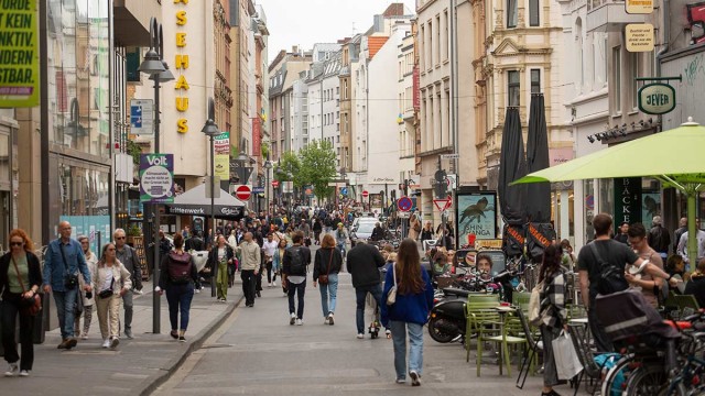 Ehrenstraße under the magnifying glass – attractive streets instead of cars Ehrenstraße under the magnifying glass – attractive streets instead of cars