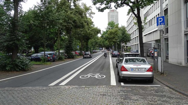 RingFrei – Cyclist-friendly redesign of the Cologne Ring RingFrei – Cyclist-friendly redesign of the Cologne Ring